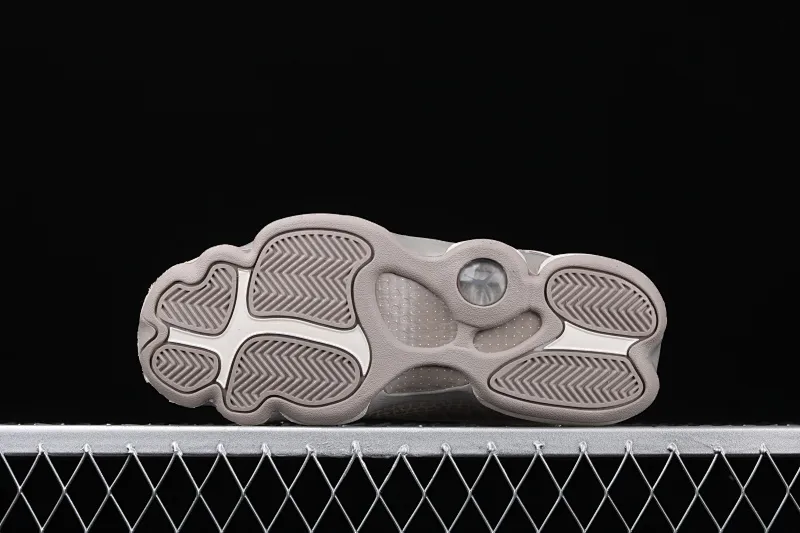 All Categories Air Jordan Jordan Series Basketball Shoes Air Jordan 13 Air Jordan 13 Phantom AJ13 Joe 13 Gray and White Earl Basketball Shoes Real Head Layer Real Cat Eyes AQ1757-004